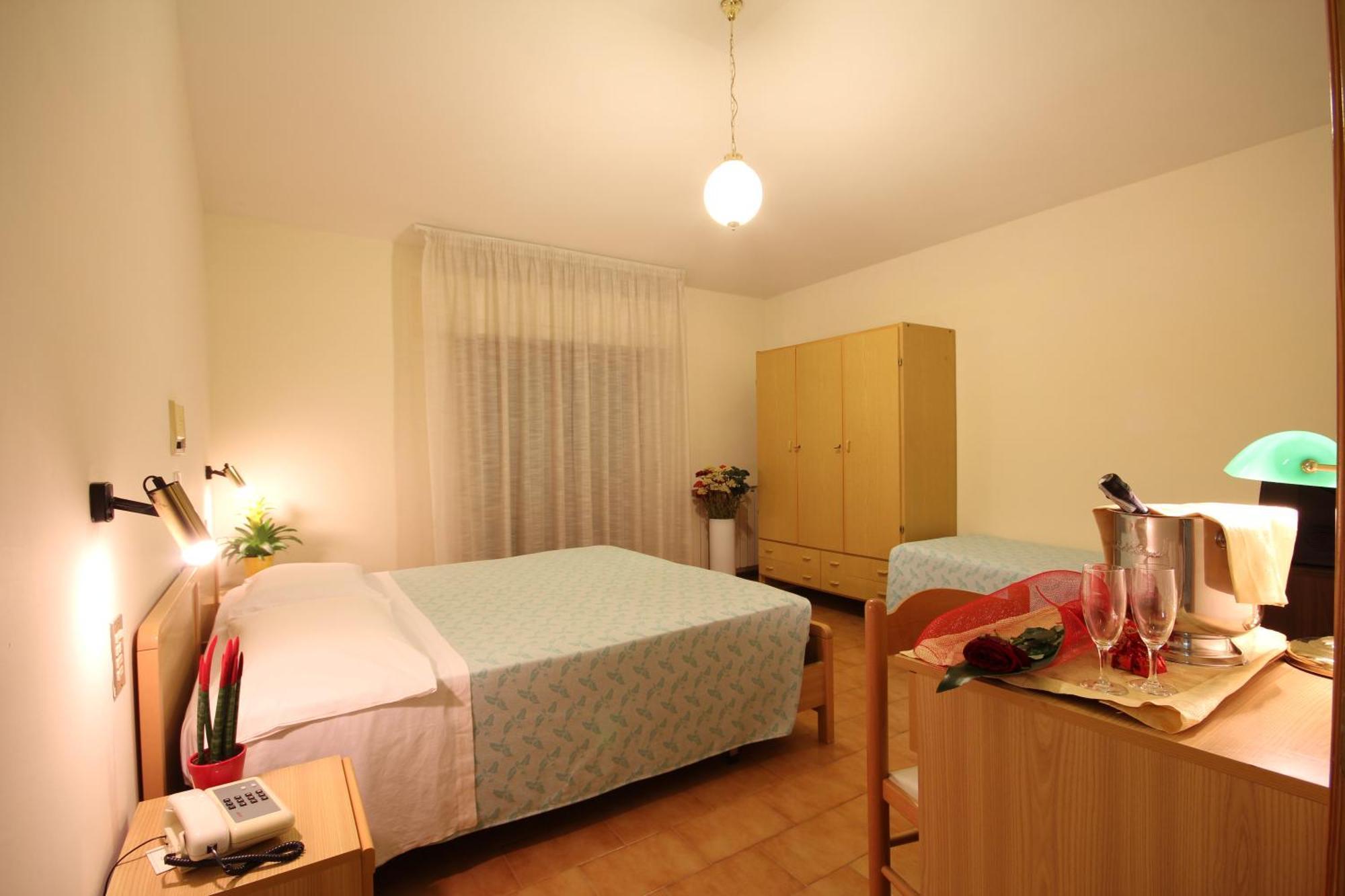 Hotel Villa Luca Chianciano Terme Room photo