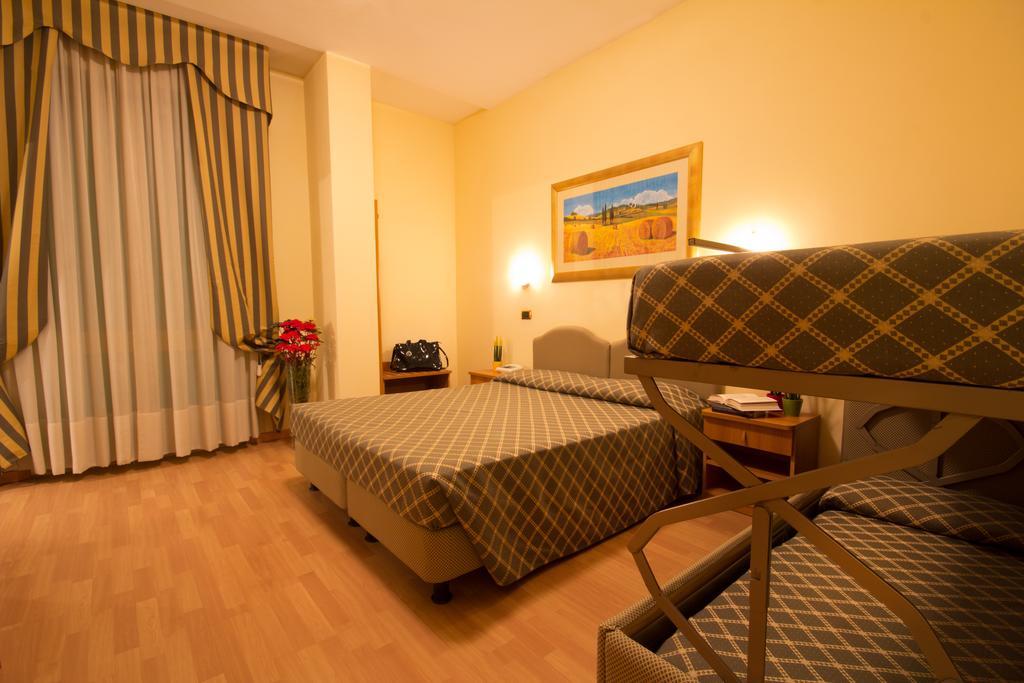 Hotel Villa Luca Chianciano Terme Exterior photo