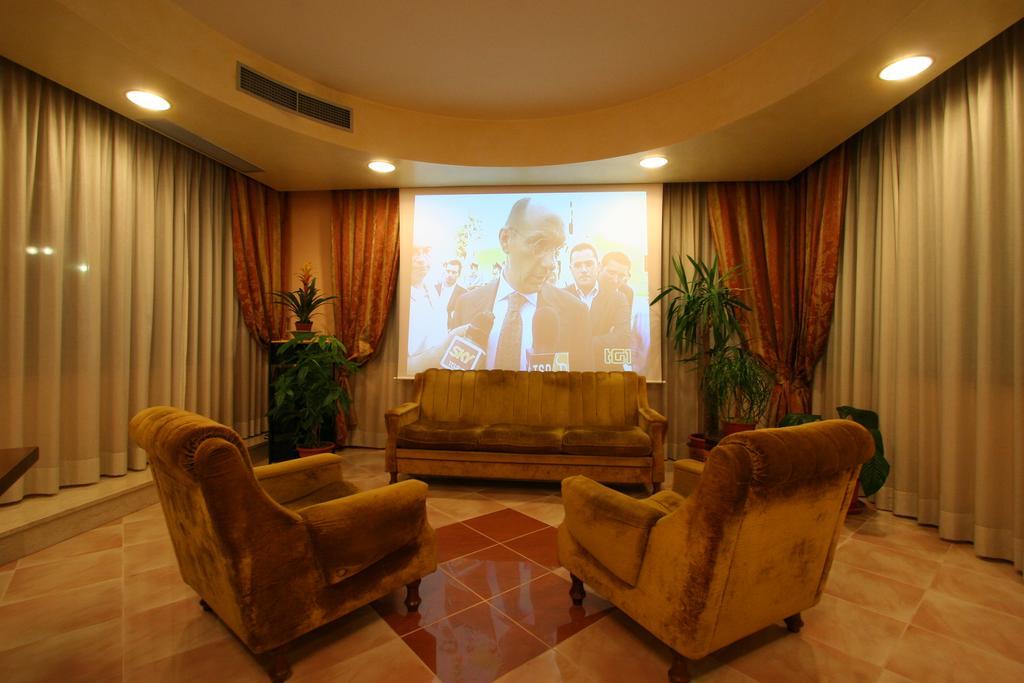 Hotel Villa Luca Chianciano Terme Exterior photo